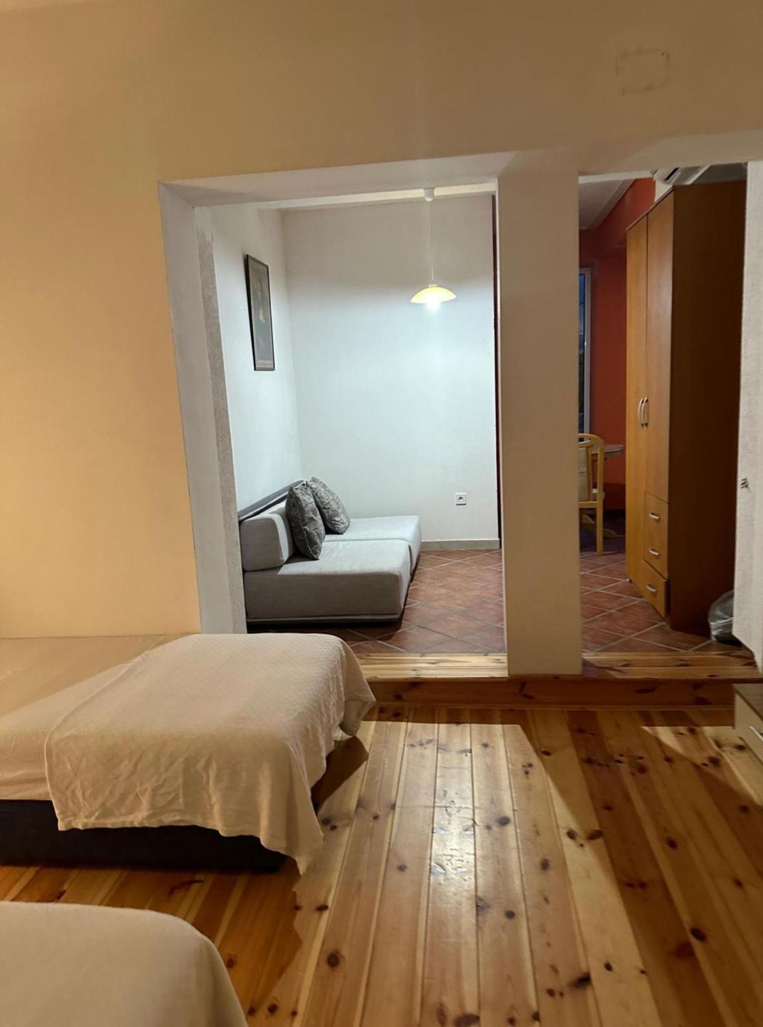 Themis Hotel