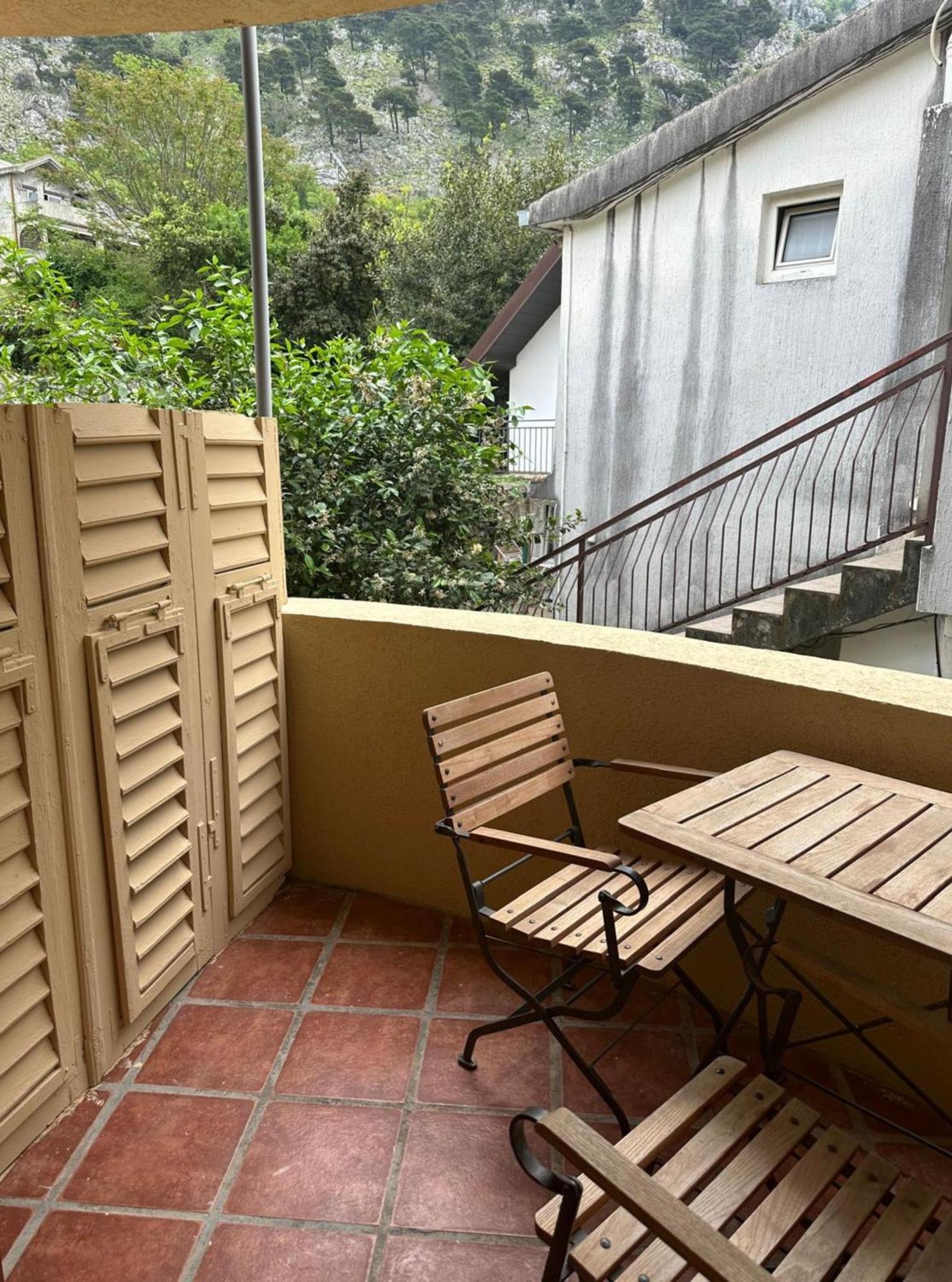 Hotel Themis Kotor